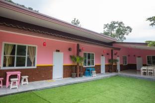 Suan Phueng Resort | Tanihill Resort