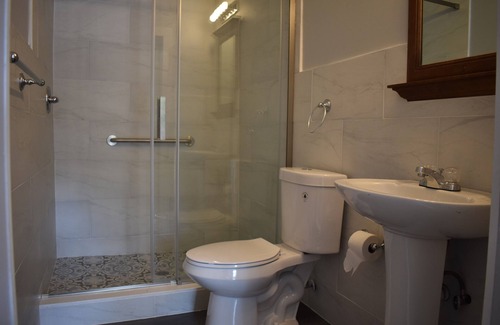 Tannersville Hotel | Tannersville Village on Saw Mill Creek Room #1- 1 Queen