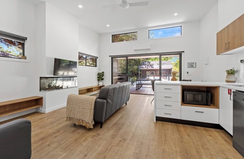 Bright House | Tasman Holiday Parks - South Bright