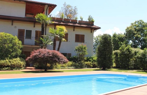 Sant'Agata Apartment | Tasteful 2 bedroom apartment in a small residence with pool