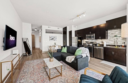 Deep Ellum Apartment | Tasteful Apt in Central Dallas with Parking and Pool