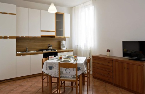 Tronzano Lago Maggiore Apartment | Tastefully furnished 2-room apartment with sea garden and beach