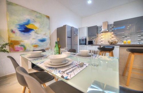Gzira Apartment | Tastefully furnished 3beds/3baths, 2balconies WVID1