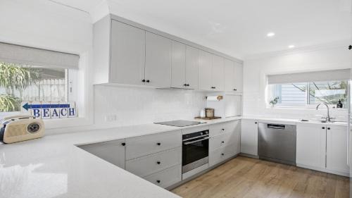 North Avoca House | Tatala