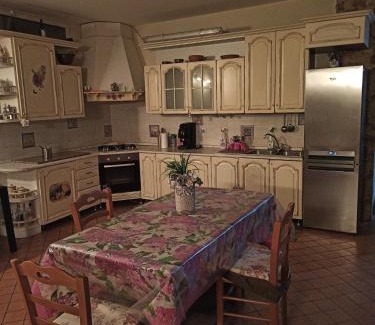 Portico di Caserta Apartment | taverna delle meraviglie esmeralda