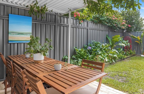 Ettalong Beach House | Tayla’s Beach House. Walk to beach