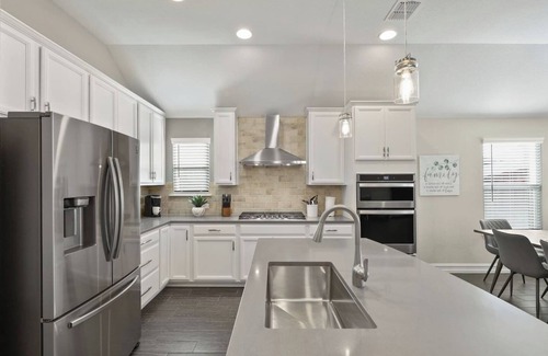 Celina House | TCH - Spacious 4bd/2ba home in Celina w/Workspace