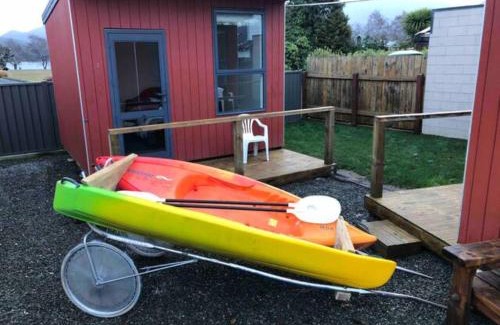 Te Anau House | Te Anau Holiday Home - Free WIFi - Free Bikes & Kayaks - Short Walk to Lake & Town - Top Views