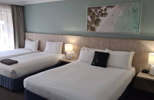 Tea Gardens Hotel | Tea Gardens Motel