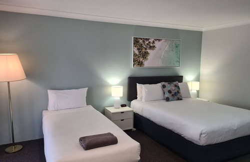 Tea Gardens Hotel | Tea Gardens Motel
