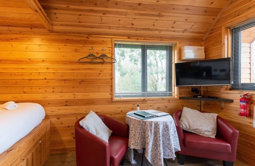 Ely Cabin | Teal - Mini Pod with Hot Tub