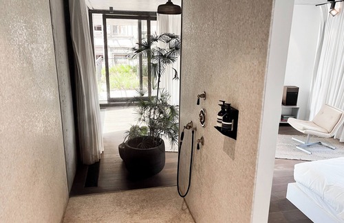 Dansaert Hotel | Teddy Picker