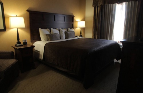 New Town Hotel | Teddy's Residential Suites New Town