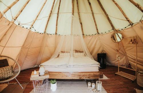 Stara Paka Other | Teepee Svištící šíp