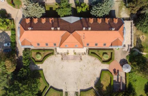 Szentendrei Hotel | Teleki-Wattay Kastélyszálló