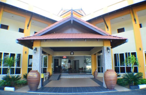 Dungun Hotel | Teluk Lipat Seaview Inn