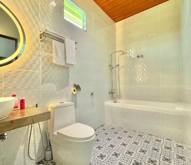 Wakaf Che Yeh House | Tepak Nusuk Private Pool Homestay 5 Bedrooms 4 Bathrooms