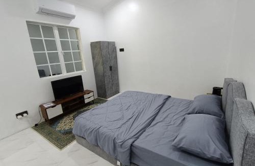 Dungun District House | Teratak Adamia Roomstay 03