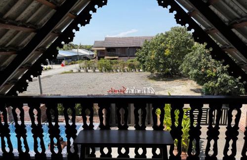 Kuala Langat District House | Teratak Sarah Guesthouse