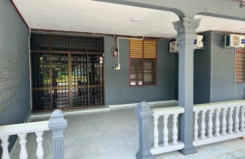 Kuala Terengganu House | Teratak Tok Ma Rumah Cengal
