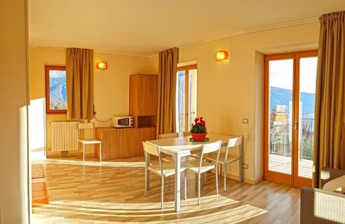 Campi Apartment | Teresa Campi Apartments Lake view by Gardadomusmea