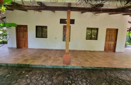 Coatepeque Hotel | Termales El Paraíso