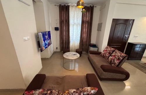 Meerut Apartment | Terminal Stay - Independent Private cozy Vibes in Meerut