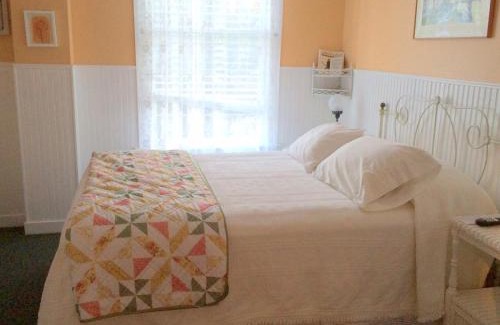 Bay View Hotel | Terrace Inn and 1911 Restaurant