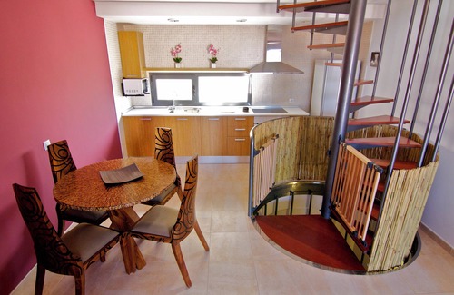 El Cotillo Apartment | TERRACED HOUSE VERY NEAR OF THE LAGOONS OF THE COTILLO AND 5 MINUTES WALK TO THE CENTER OF THE TOWN