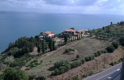 Tusa Apartment | Terramare' flat with water view