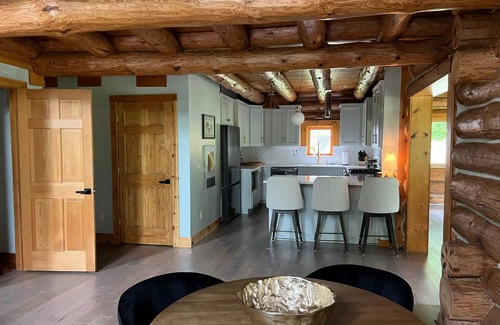 Rockbridge Cabin | Terrapin Hideaway's Loggerhead Main Lodge, Hocking Hills Logan Laureville Rockbridge Sleeps 16 Hot t.