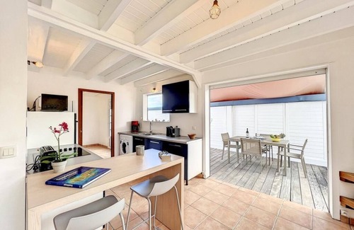 Morel Apartment | TERRATHELY, sea view, private pool, walking distance to beach.