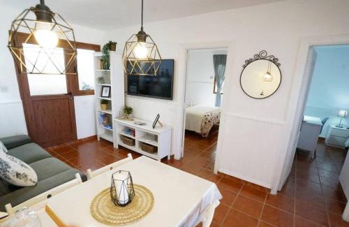 El Guincho Apartment | Terraza, céntrico pueblo aparcamiento cerca