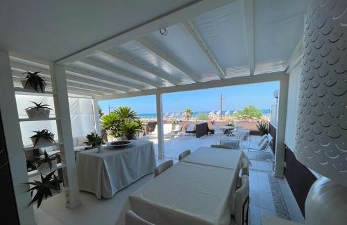 Torre Pedrera Apartment | Terrazza sul mare