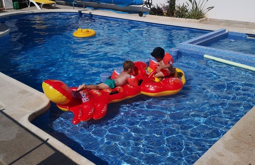 Lubrin House | Terrera Roberto Large family house with swimming pool in mountainous region