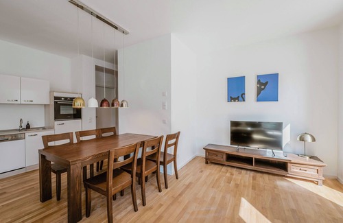 Boeblingen Apartment | Terrific 3 Room Apartment EAMES I Centre I US Army I Balcony I Parking I Family