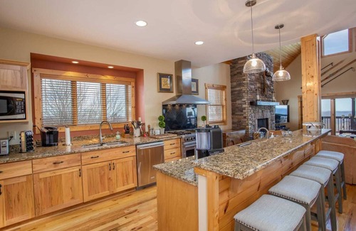 Beech Mountain Cabin | Terrific Mountain Home with Incredible Views