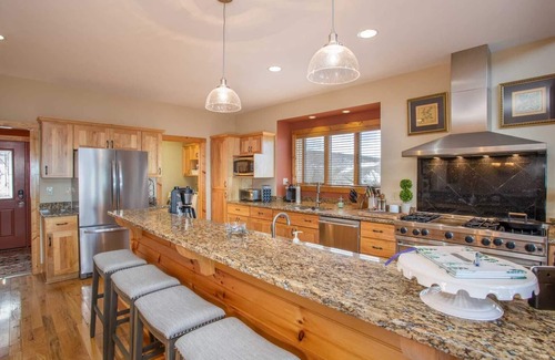 Beech Mountain Cabin | Terrific Mountain Home with Incredible Views