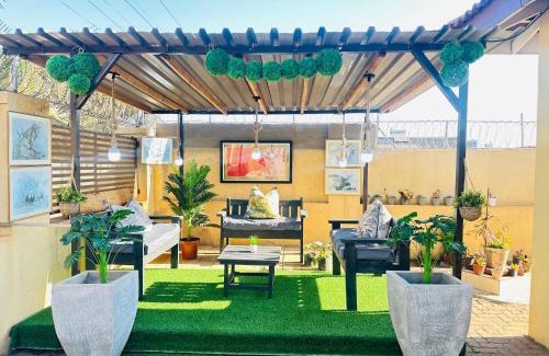 Harare House | Terry's Cozy Gem
