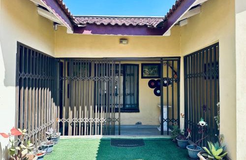 Harare House | Terry's Cozy Gem