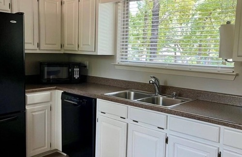 Gordonville House | Texoma Tango Cabin by Lake and Beach
