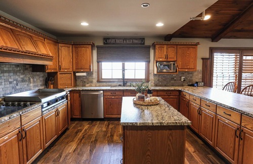 Stouchsburg House | Texter Mountain Lodge - 105 Acre Mountain Home