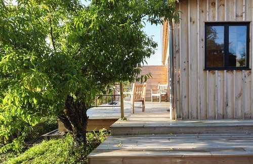 Aramits House | Thoreau Suite - A Large Studio With Mountain Views