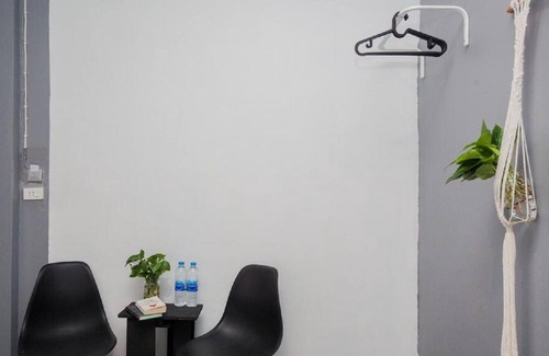 Phra Borom Maha Ratchawang Hotel | Standard Double Room +Breakfast