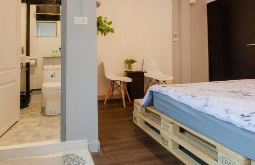 Phra Borom Maha Ratchawang Hotel | Standard Double Room +Breakfast