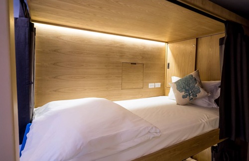 Cha-am House | Thalay Cha Am Dorm Room of 4 Beds, A Co-living With Million Dollar View