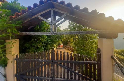 Agios Lavrentios Apartment | Thalia's Abode