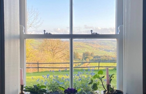 Cordal Cottage | Thatched Cottage with panoramic views, near Castleisland, Kerry