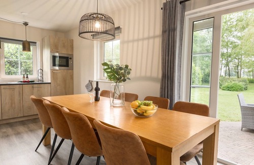 Paasloo House | Thatched Villa in National Park