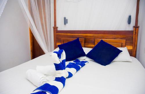 Tangalle House | Thatched Villa